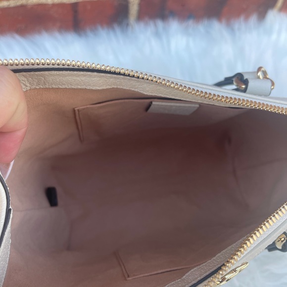 🛍️SOLD🛍️ Brand New Authentic Gucci Small Tote Crossbody - Picture 5 of 9